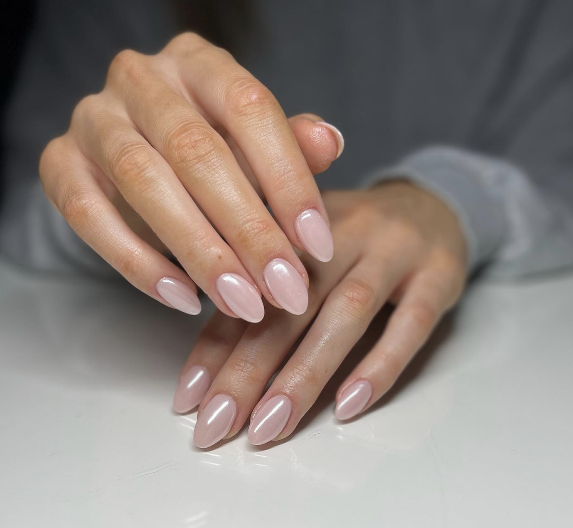 Get the Manicure of the Moment: Pink Chrome Nails