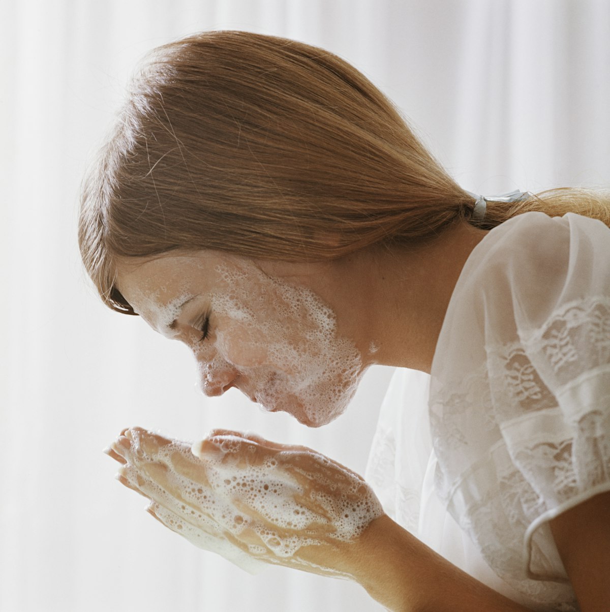 You Need a Tea Tree Face Wash in Your Life